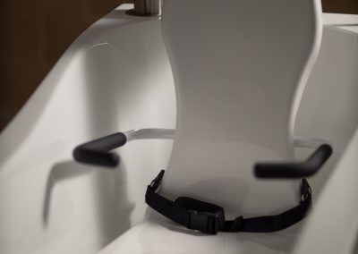 Seat-in-bath-400x284