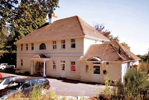 614EdBroadstone1